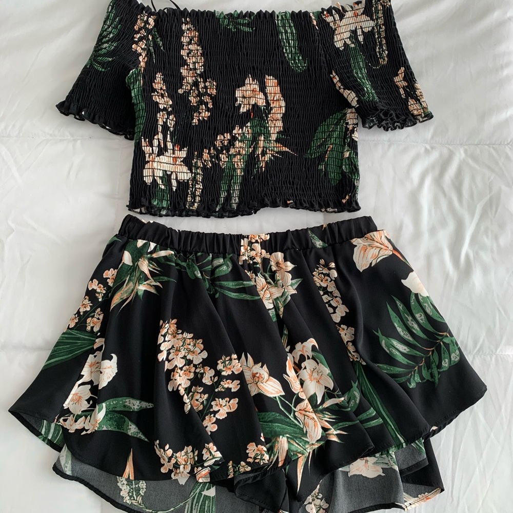 Two Piece set